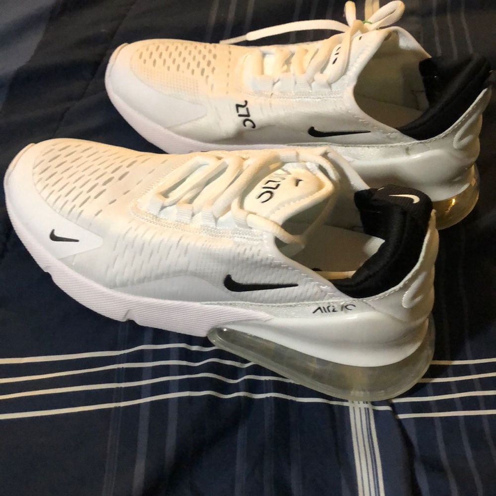 BRAND NEW AirMax 270